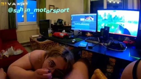 Babası Evde Yokken Şişman Annesinin İçinden Geçti Türk Porno